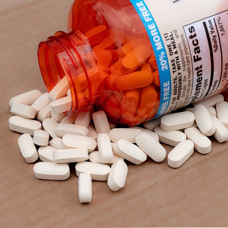 vitamins-5211139_1280-800x800.jpg